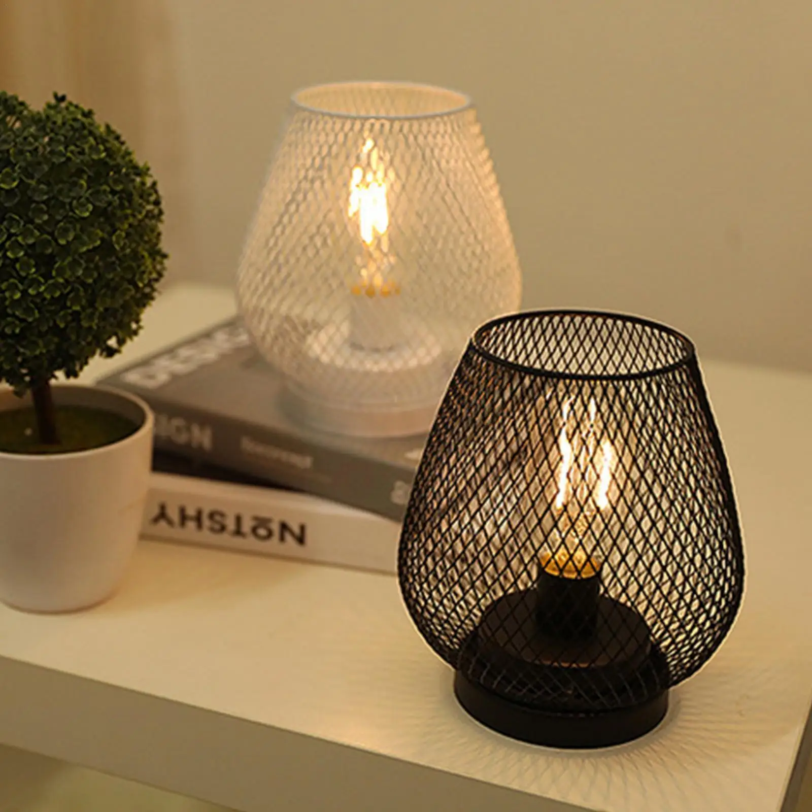 

Metal Cage Table Lamp Round Shaped LED Lantern Battery Powered Cordless Lamp for Weddings Party Home Decor Candle Holder