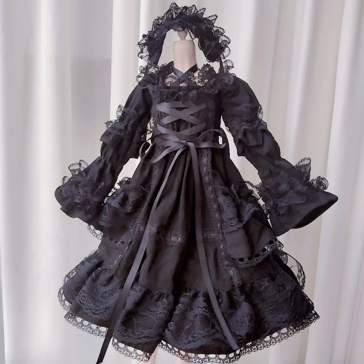 White Victorian Lace Up Doll Dress Flared Puff Sleeve Multi-Tier Lace Hem Vintage Lolita Outfit Fits 30Cm 45Cm 60Cm Bjd Doll