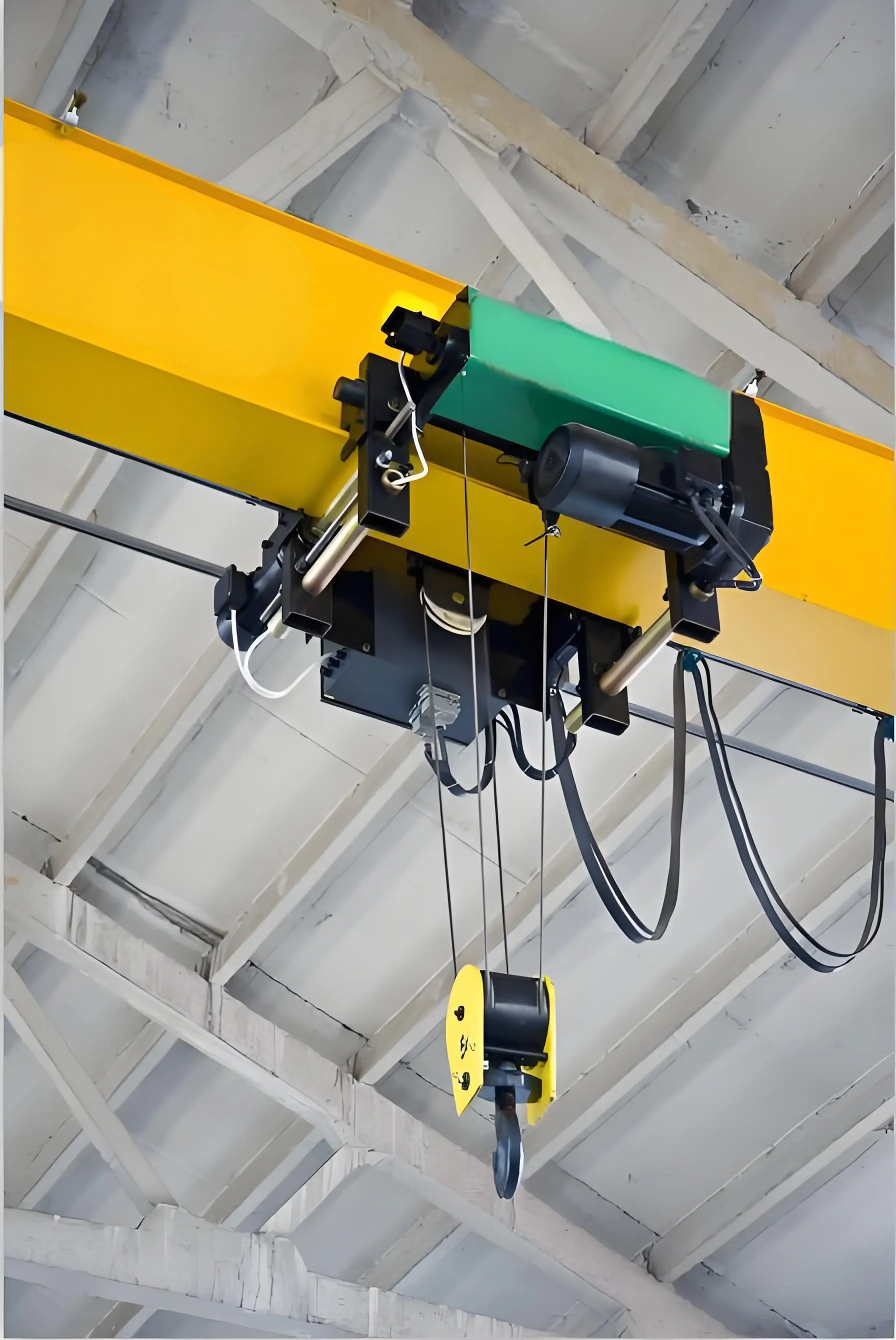 Подъемник с двойной балкой для заводского использования, 2-летняя гарантия, кран с дистанционным управлением и компонентом основного двигателя