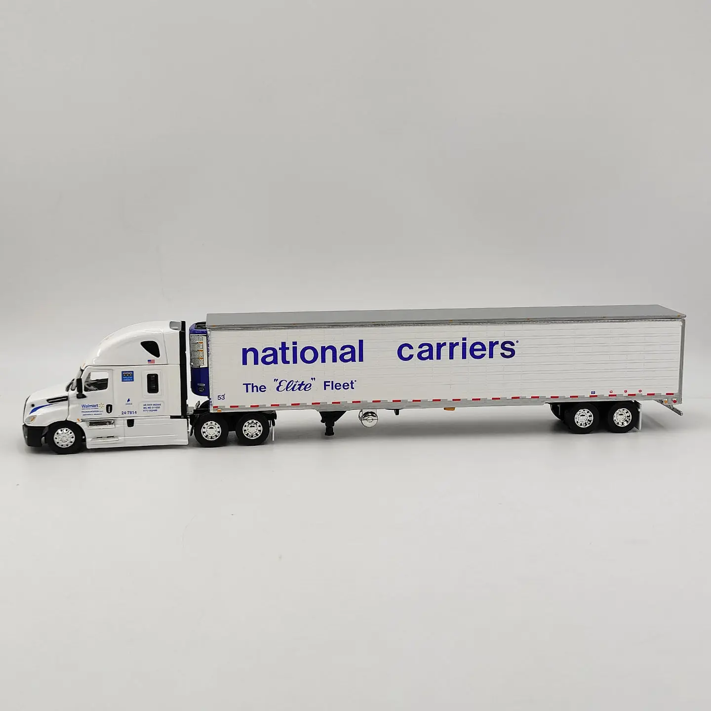 Diecast DCP 1:64 Scale Kenworth W990 White Tank Trailer Construction Transport Truck Alloy Car Model