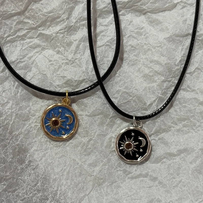 Vintage Mond & Sonne Handgefertigtes Anhänger-Halsketten-Set für Paare Einzigartiger Handgemachter Schmuck Geschenk