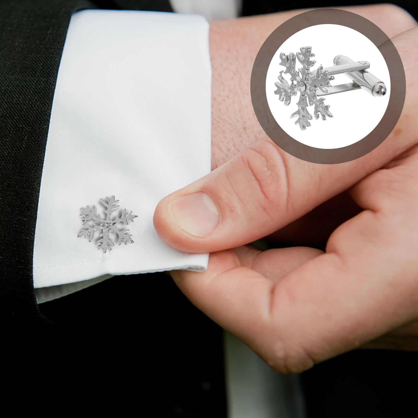 Pair of Snowflake Design Copper Cufflinks for Suit Shirt Jewelry Decoration Christmas Birthday Favor Gift for Father Husband