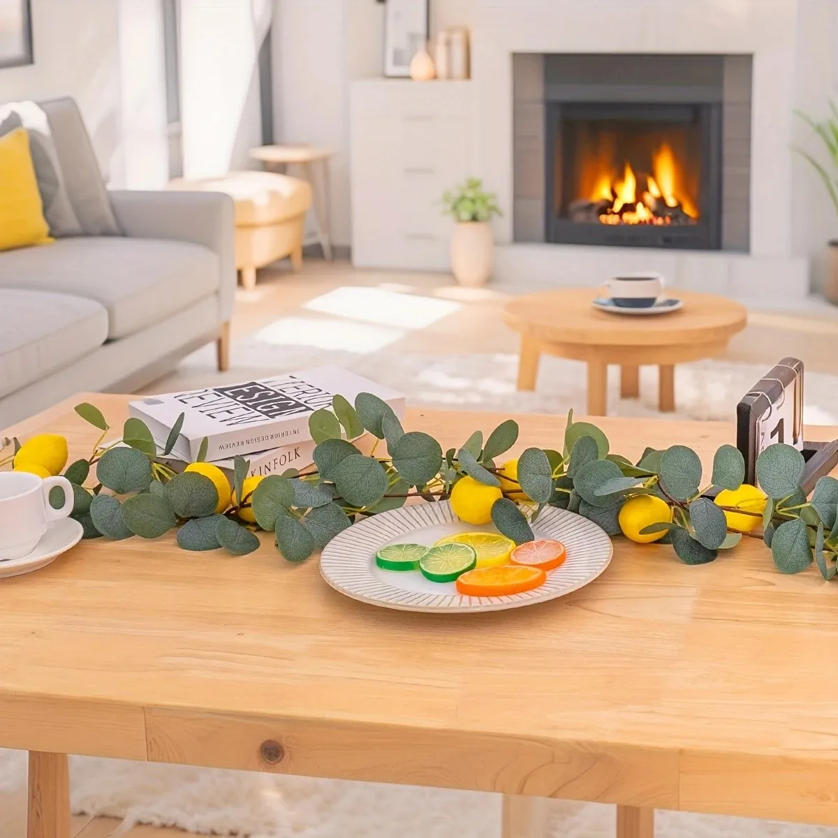 1Pc realistische kunstmatige eucalyptusbladeren citroenslinger - weinig onderhoud weelderige groene bladeren voor het lenteseizoen, perfect voor Kerstmis, open haard, tafel- en feestdecoraties,