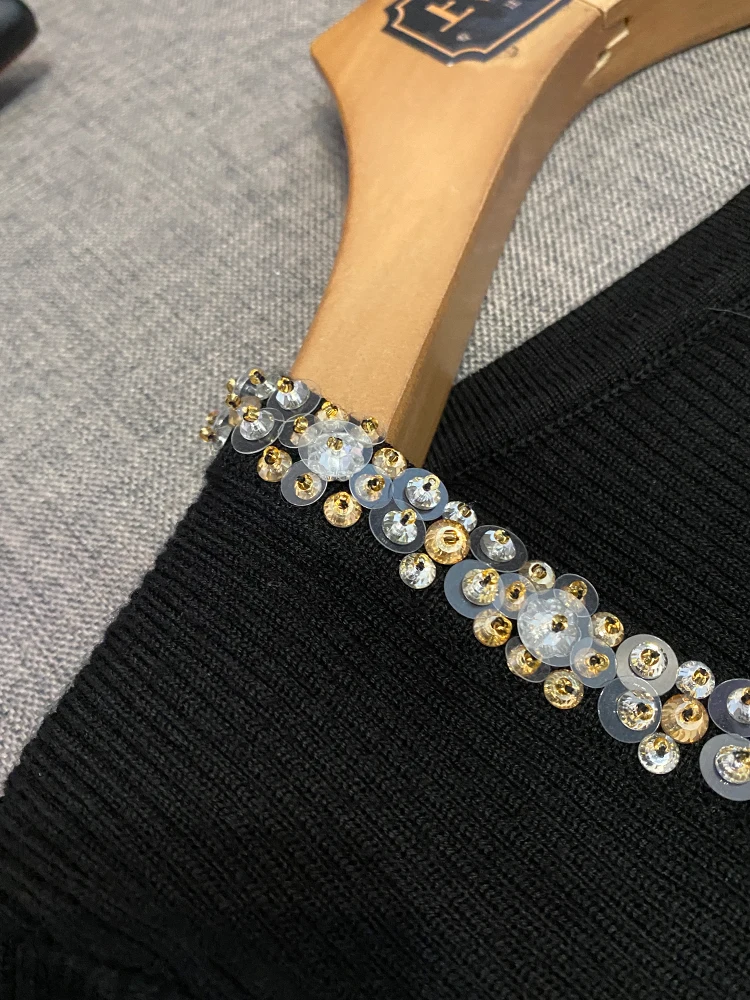 Vestido E de Malha com Decote Redondo, Ajuste Slim, Bordado Pesado com Design Floral e Contas, Sensação Fena para ...