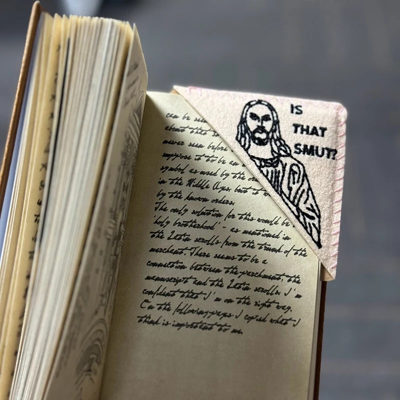 Es esa mancha - Peeking Jesus Marcador de esquina cosido con página triangular de fieltro bordado - Libro Regalo del día de Pascua B 1 PCS