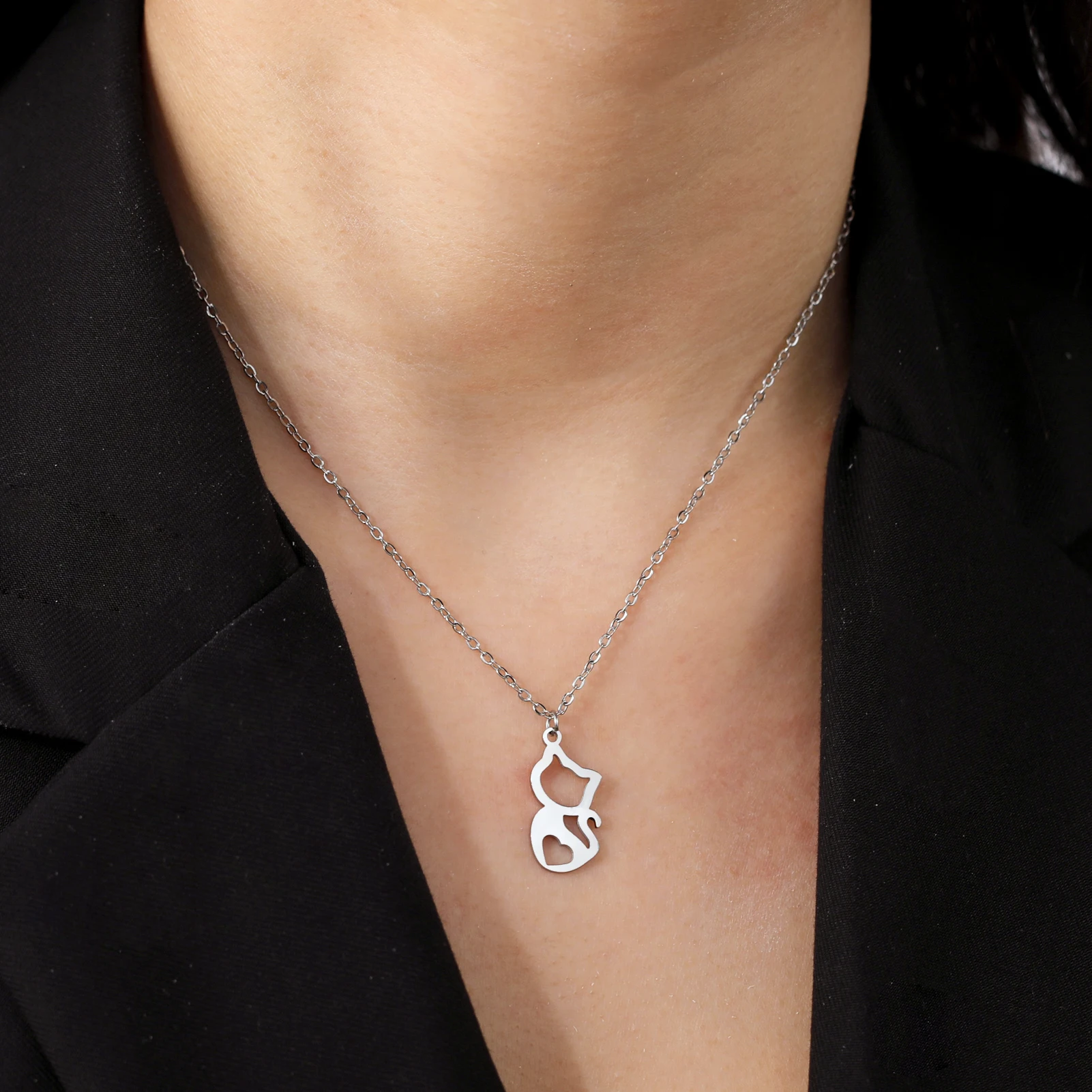 Tiny Love Cat Necklace Stainless Steel Jewelry Cute Heart Animal Pendant Women Neck Chain Valentine's Day Trend Christmas Gifts