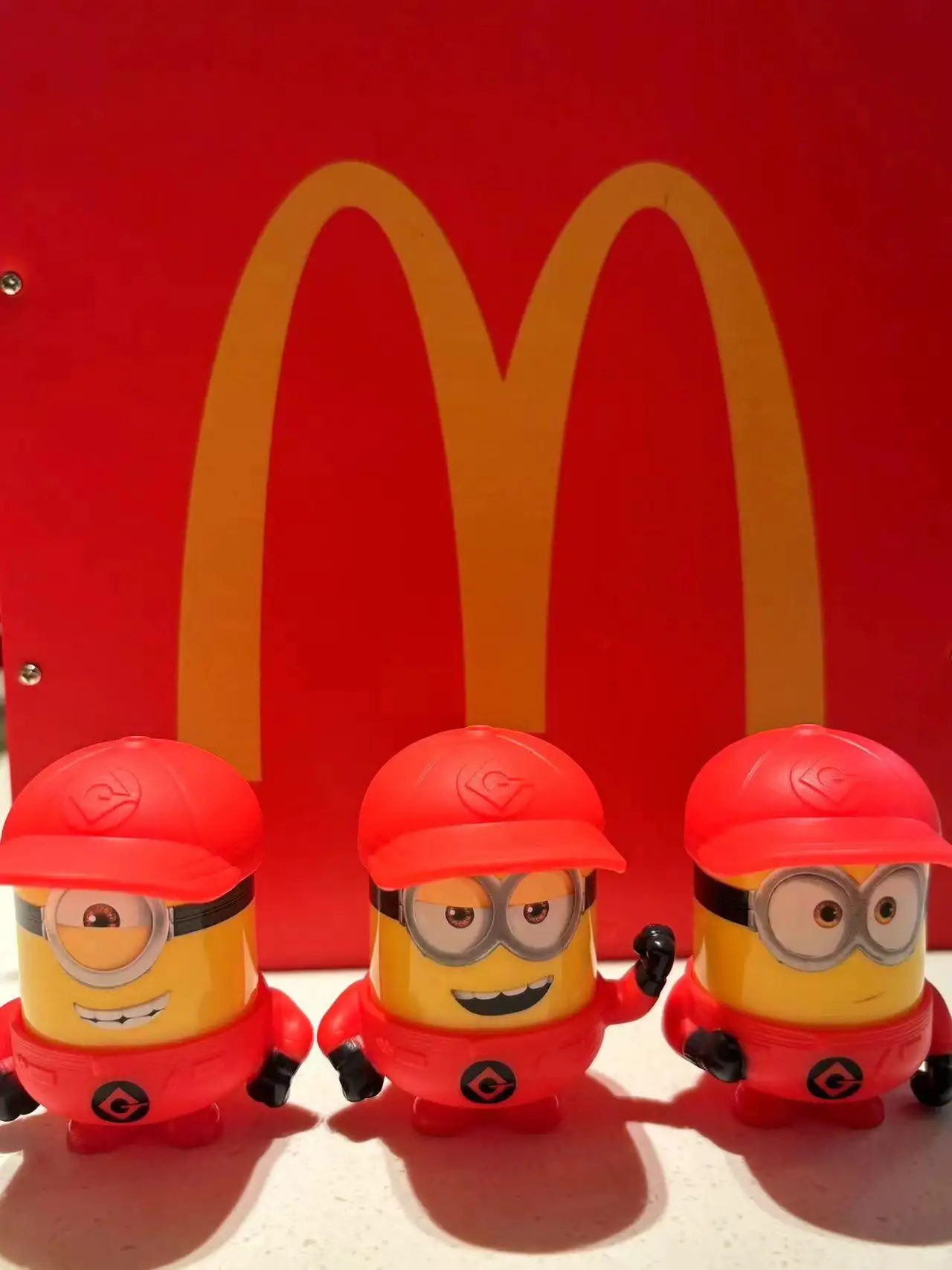 2024 Despicable Me 4 Minionki Mcdonald Figurka akcji Minionki Figurka Kreskówka 12 sztuk Zestaw Pvc Model Kolekcja lalek Zabawka Prezenty dla dzieci