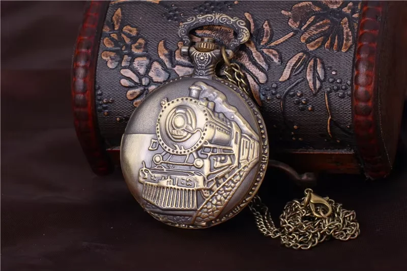 

8163 Embossed Running Steam Train Pocket Watch Chain Bronze Metal Dress Casual Men Women Fob Watch Antique Fashion Pedant Montre