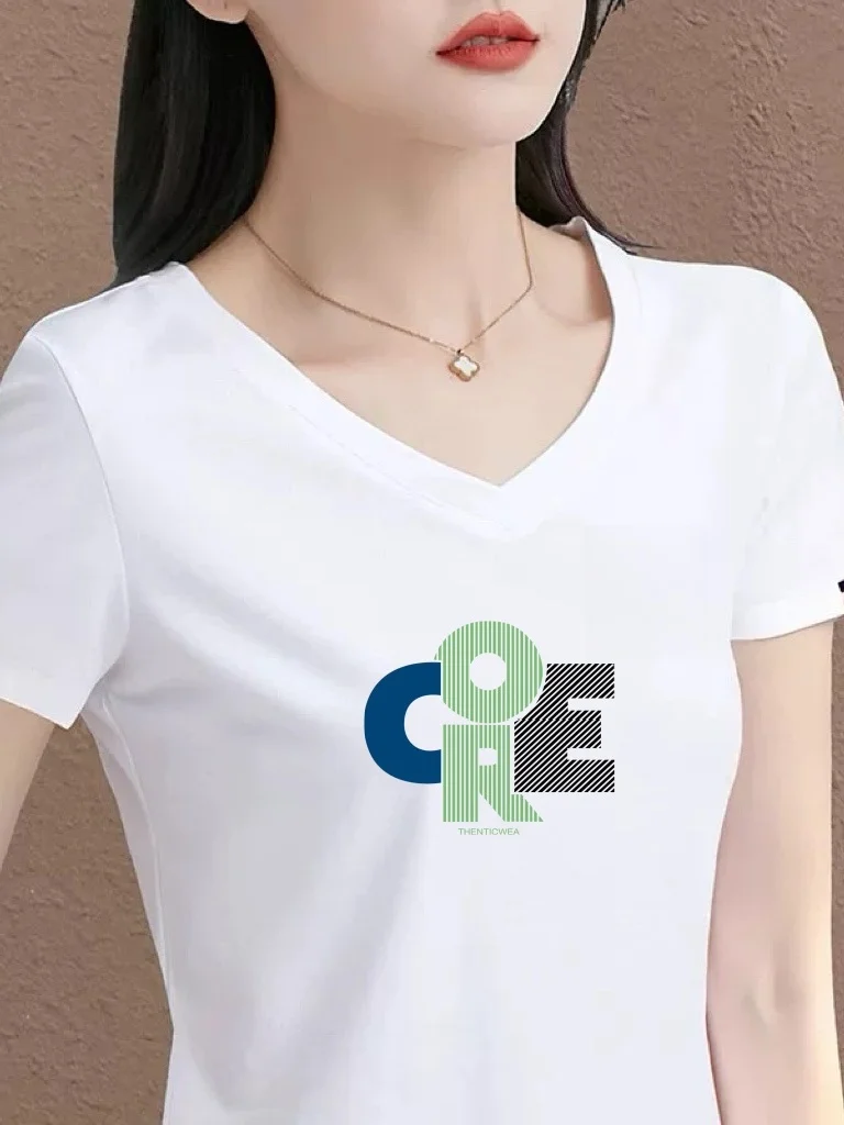 

Elegant White V-Neck Short Sleeve T-Shirt Women's Letter Print Slim Fit Casual Top for Fashionable Mothers