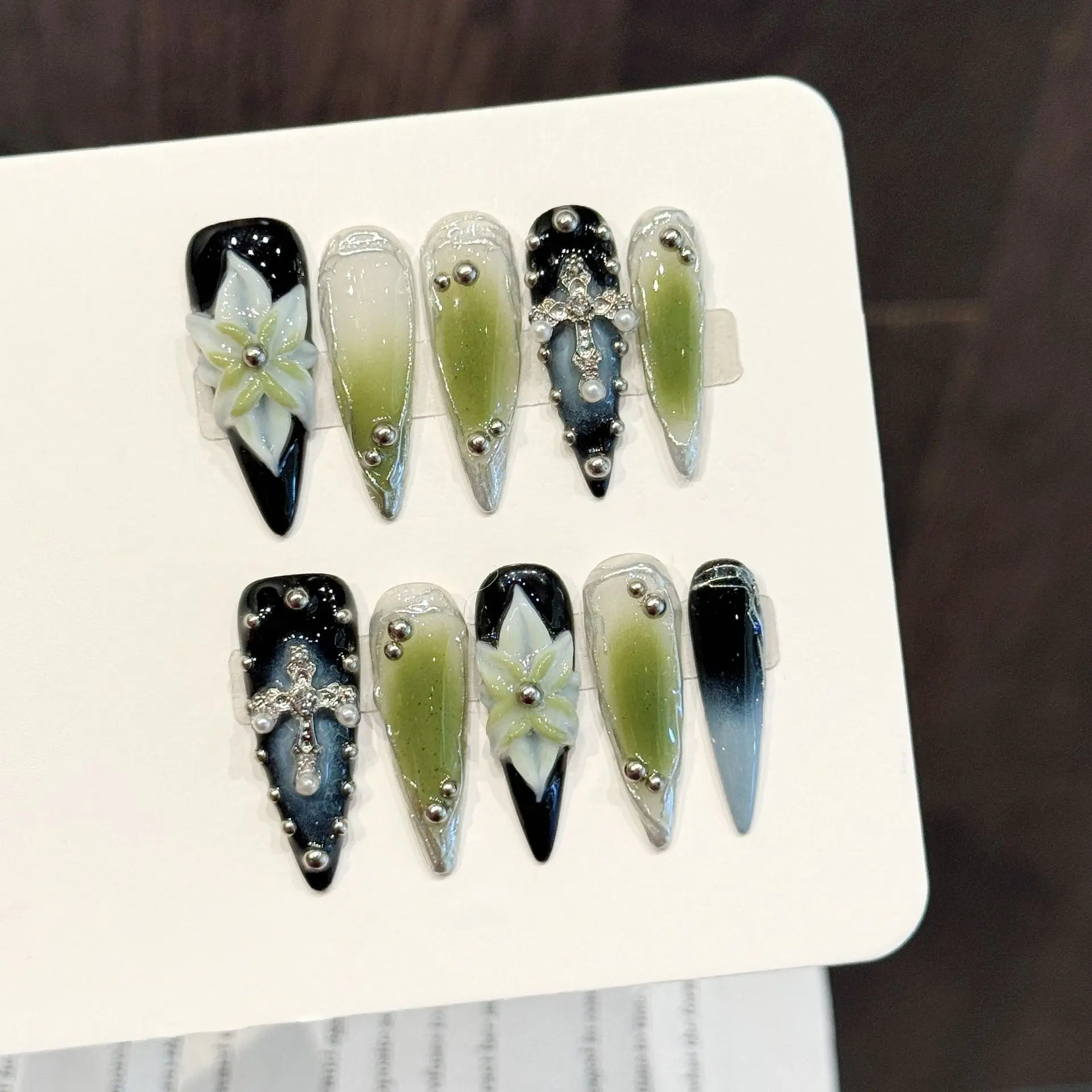 

10pcs Handmade Long Pointed Press on Nails Cyberpunk Metal Bead Design False Nails Wearable 3D Green Flower Decor Fake Nail Tips
