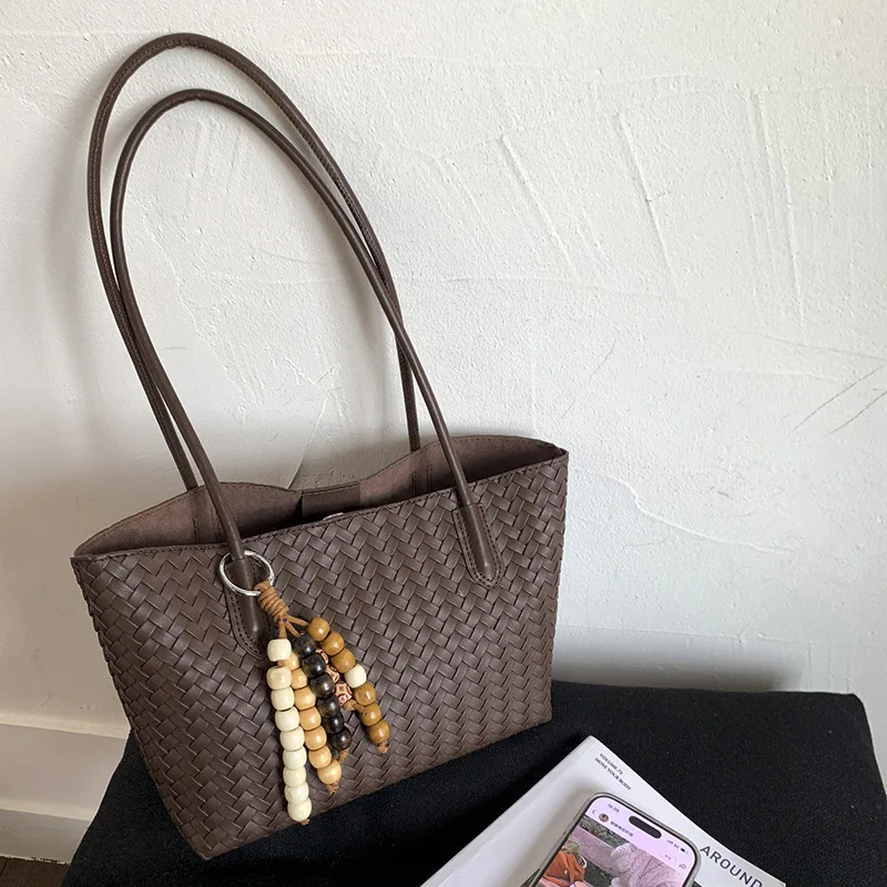 

Versatile Women's Crossbody Shoulder Bag Handbag Wing Design Fall Winter New Style Fashionable Single Strap Handbag