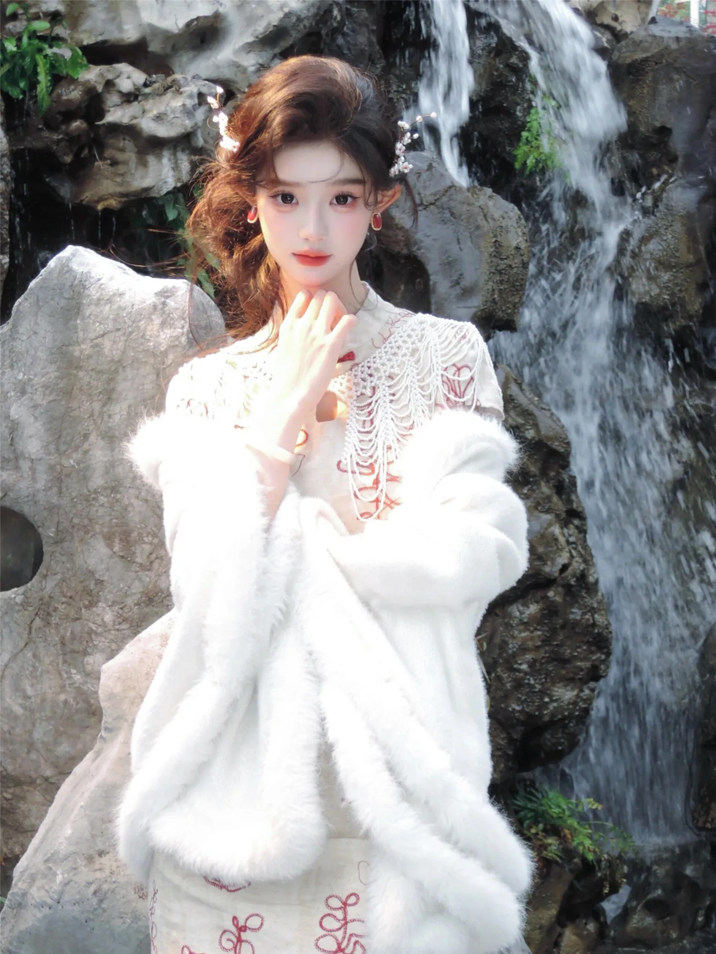 

Ele Chinese Sle Photoaphy Art Photo Outdoor Scenery New Arrival from Nanjing Jiangnan Beau Button Detail