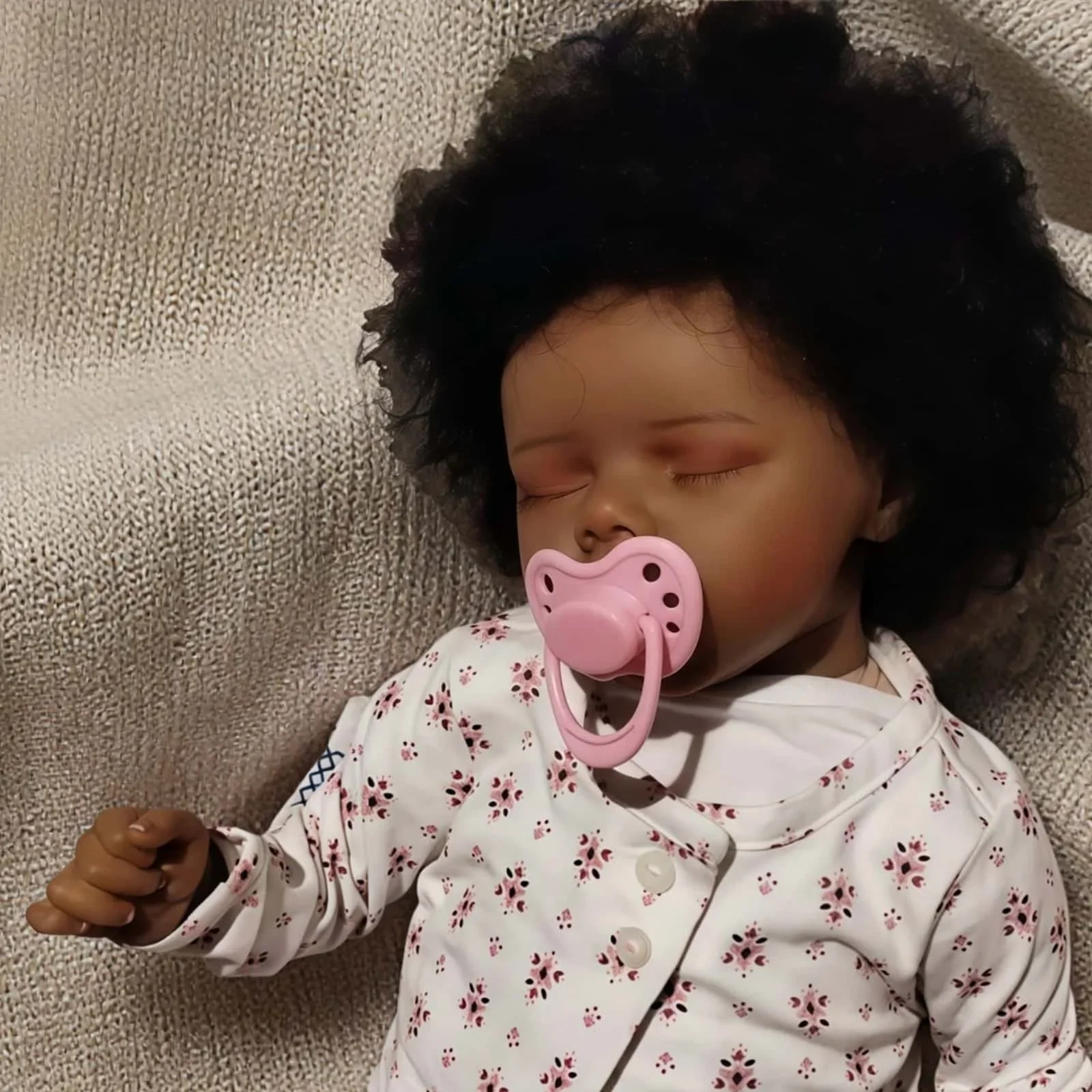 ตุ๊กตาเด็กทารก Risbecko ขนาด 17 นิ้ว เหมือนจริง สีดำ - ตุ๊กตาผ้าเนื้อนุ่มสำหรับเด็กผิวสี - ของขวัญวันเกิด/ของขวัญคริสต์มาส