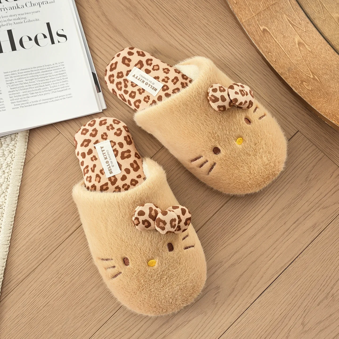 Sanrio HelloKitty Herfst Winter Meisjes Warme Fleece Voering Pluche Luipaardprint Strik Huispantoffels TPR Zool Antislip Slijtvast