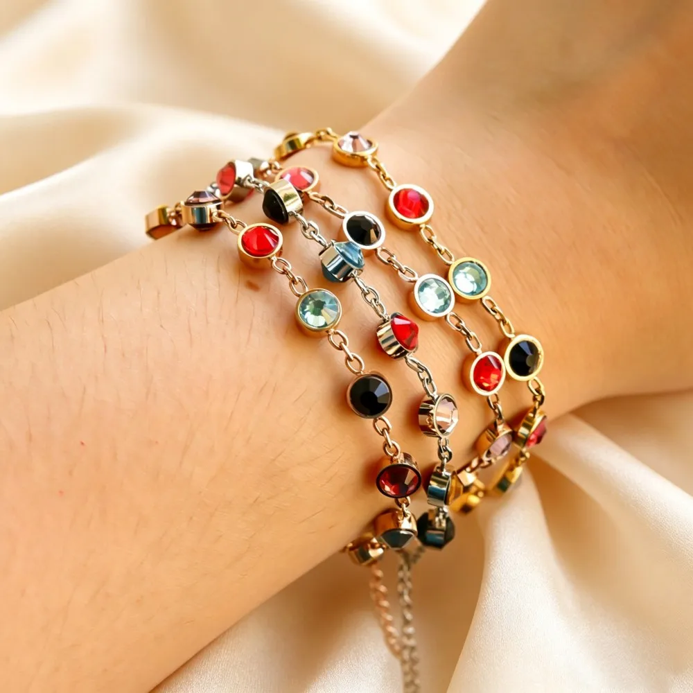 Buntes, mit Edelsteinen besetztes Armband, beliebter Edelstahl-Armreif für Damen, Regenbogen-Kristallkettenschmuck