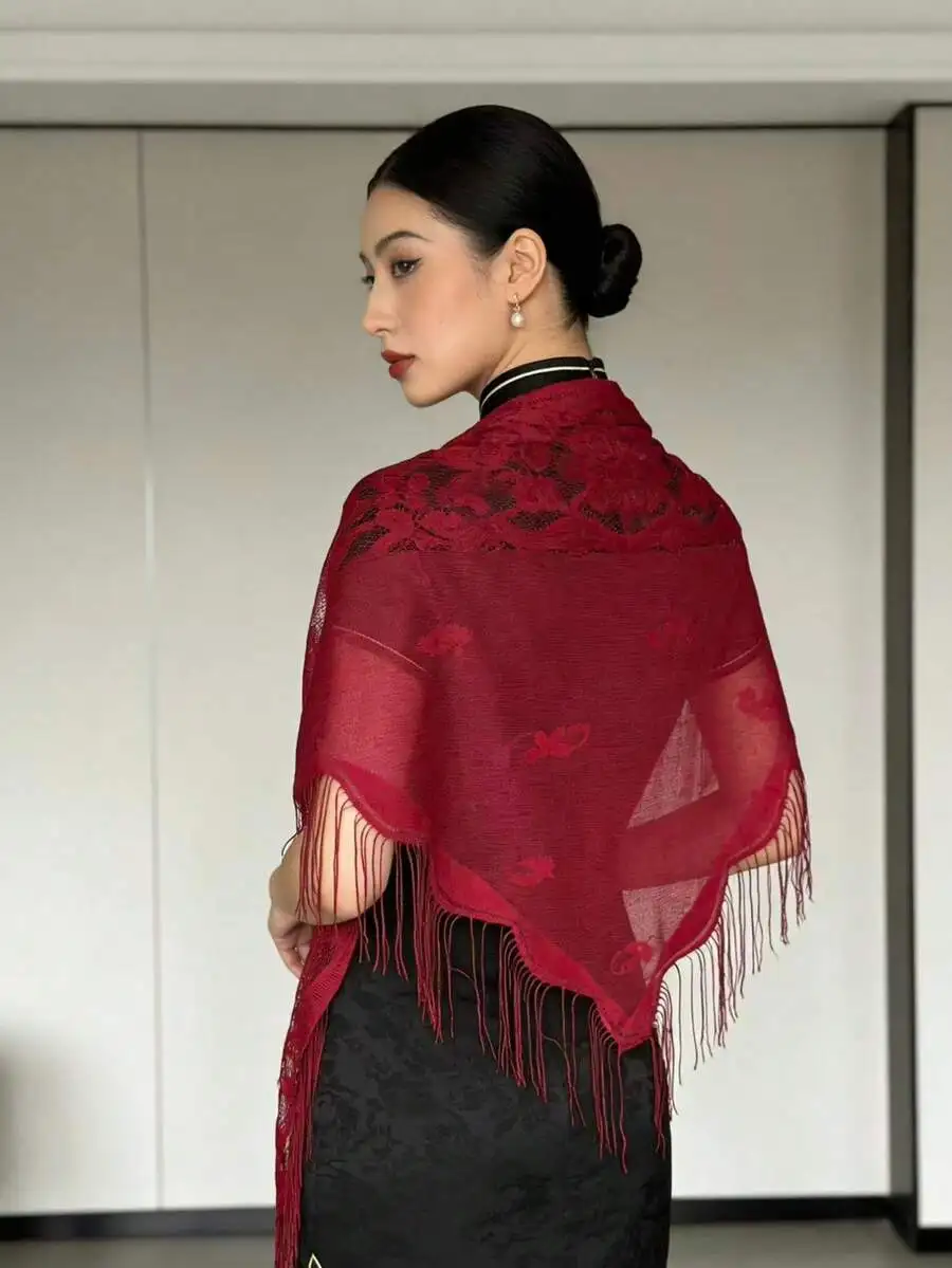 

Lace Triangular Shawl For Cheongsam Lightweight Breathable Fashion Scarf