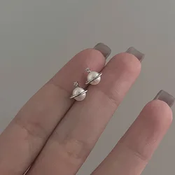 Vintage Simple Simulated Pearl Copper Planet Saturn Stud Earrings for Women Teens New Design Shiny Zironia Fashion Party Jewelry