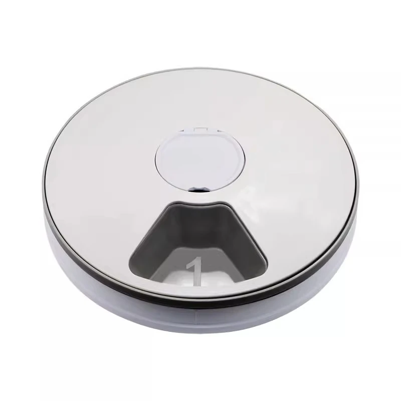 

Feeder kitten dog food canned cat strips feeding medicine out of food