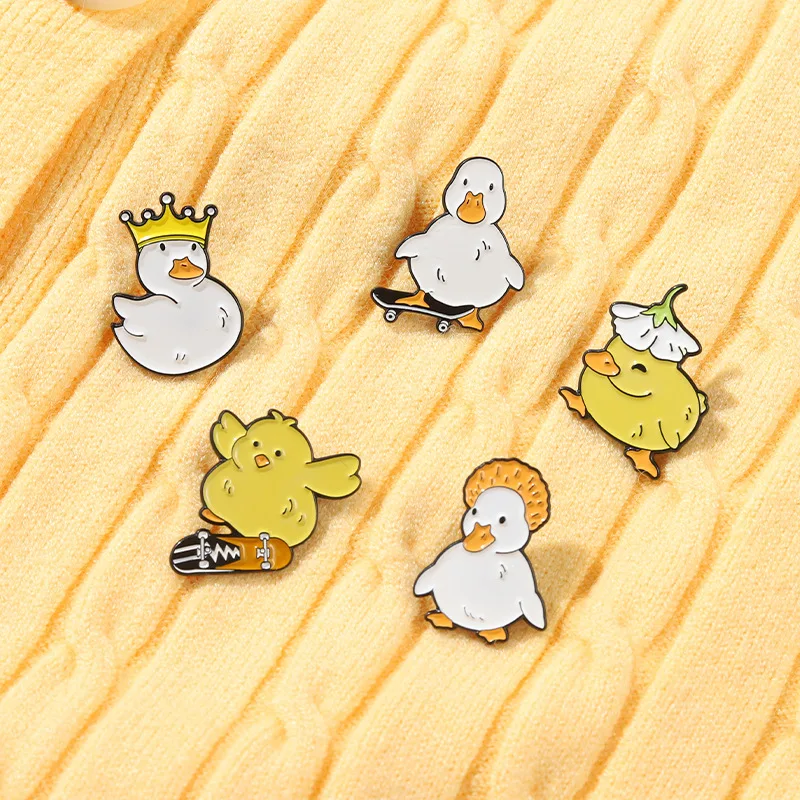 Cute Duck Enamel Brooch Pistol Hot Dog Bandana Duck Rabbit Stethoscope Three Head Duck Fun Metal Badge Costume Lapel Pin Jewelry