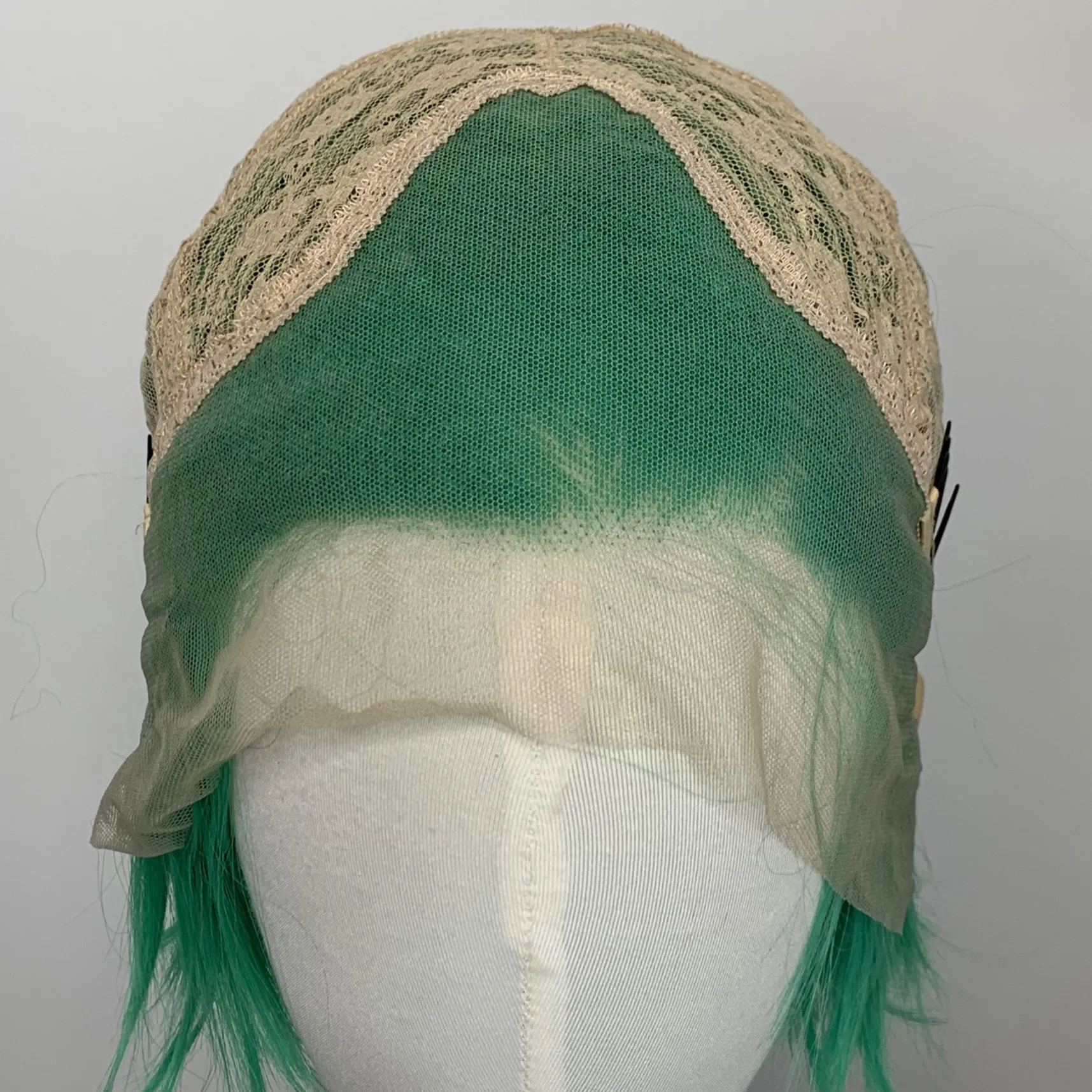 Light Green Short Bob Cut for Women Cosplay 13x4 Lace Front Wigs for Men Glueless Synthetic Hair Heat Resistant Free Part 150%