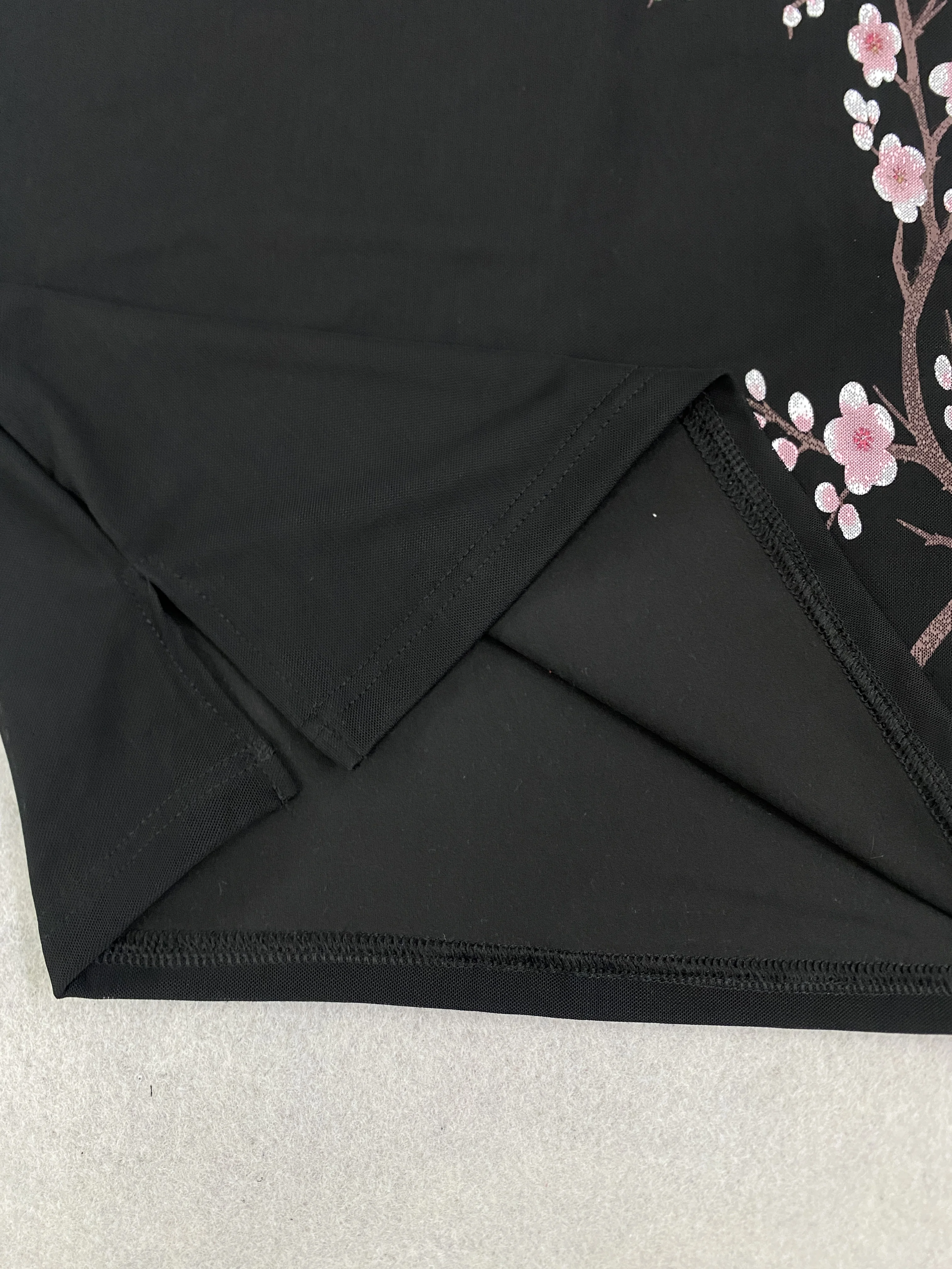 Neues Chinesisches Besticktes Cheongsam-Kleid für Damen mit Drachen- und Kirschblüten-Druck, Stehkragen, Ärmellos, Figurbetontes Enges Kleid – Detail 7