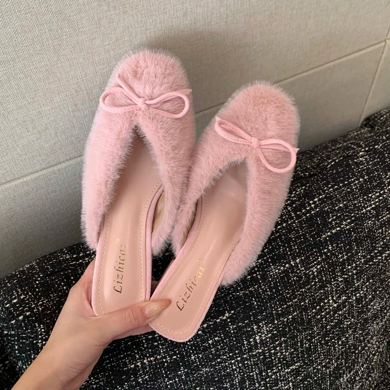 

SUOJIALUN 2025 Winter New Furry Slipper Fashion Round Toe Shallow Slip On Mules Shoes Square Low Heel Outdoor Warm Plush Slides