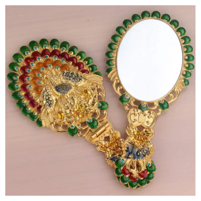 High quality desktop cosmetic princess lens portable handle can fold and hold a vintage peacock imitation copper mirror