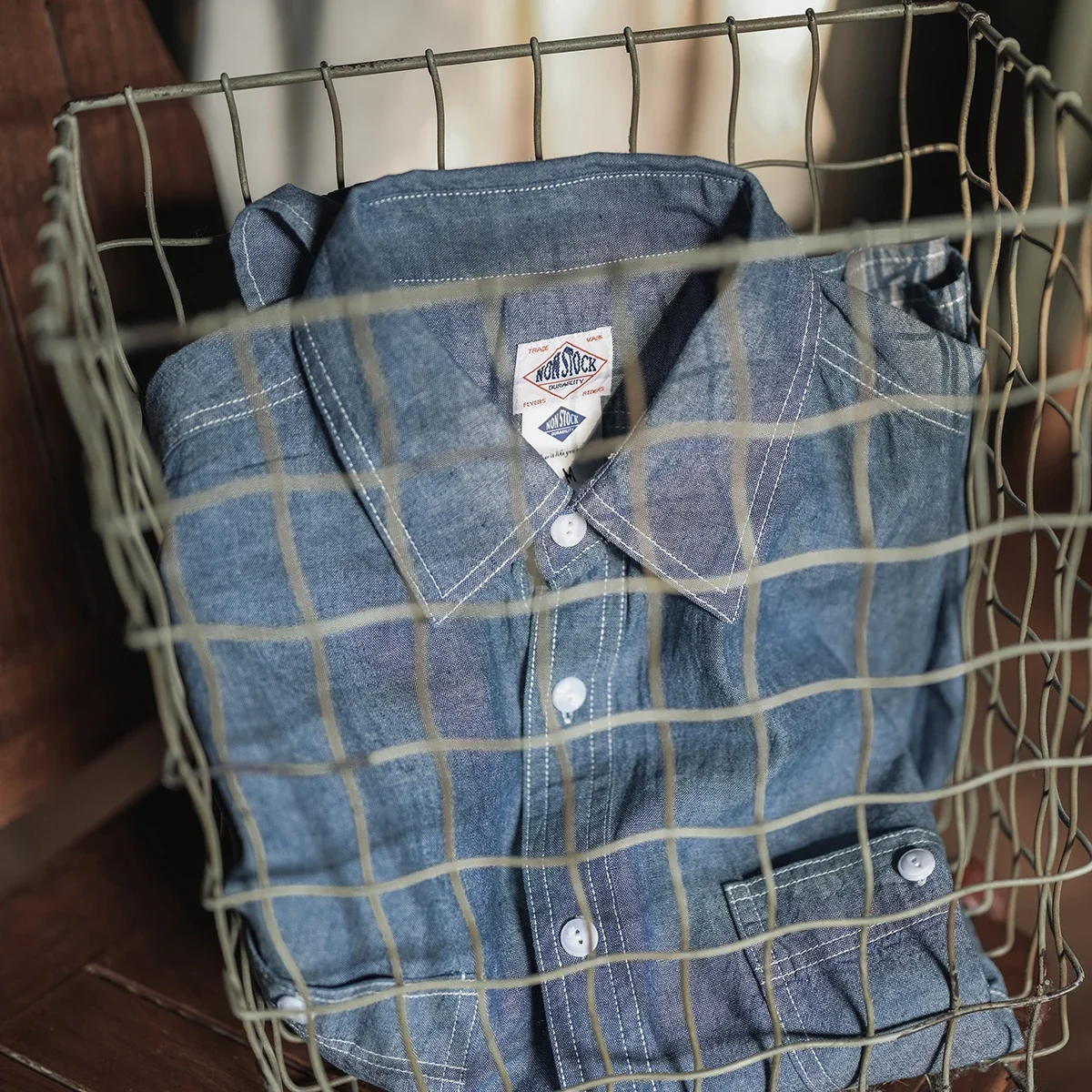 

NON STOCK Summer Chambray Short Sleeve Shirt Light Blue Men's Casual Work Shirt