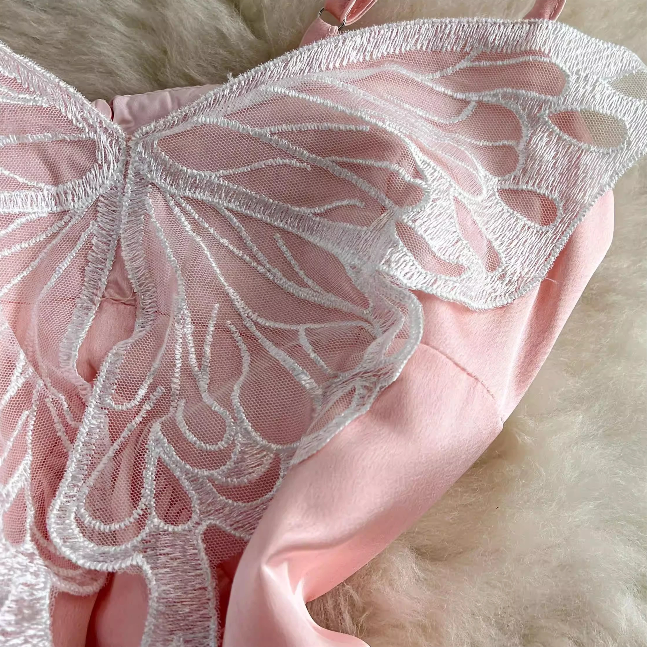 Roze satijnen jurk dames mouwloze gelaagde ruches elegante kleding dame streetwear chic slash hals vestidos bodycon party