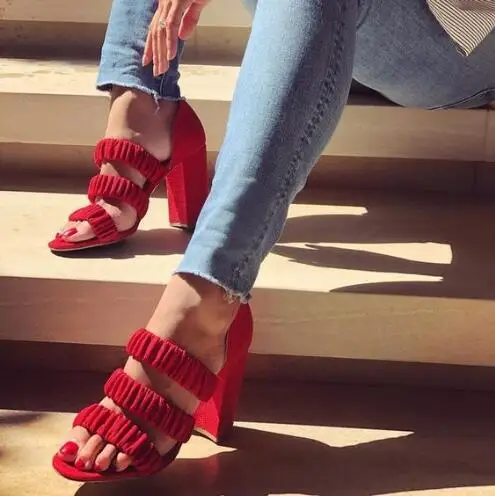 

Drop Shipping Women Fashion Red Suede Cover Heel Three Elastic Band Slip On Summer Sandals Female Block Heel Dress Party Shoes