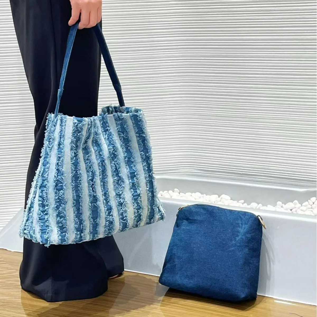 

Новая модная сумка через плечо с кисточками в полоску, женская джинсовая синяя сумка на плечо, повседневная универсальная женская сумка-тоут