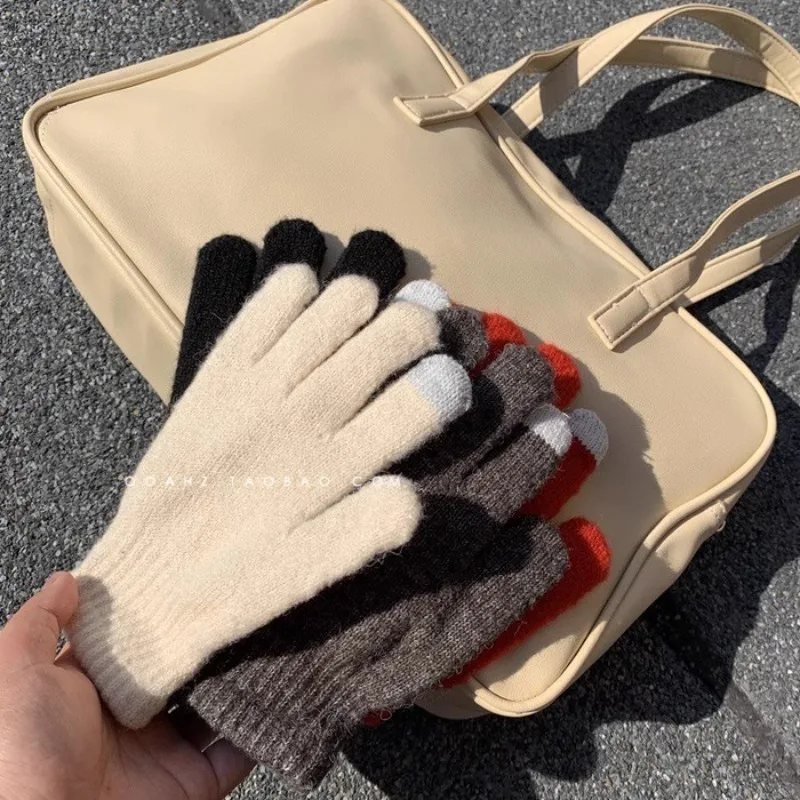 Gants en Peluche Épais et Chauds pour Écran Tactile, Accessoire Doux et Polyvalent pour Couple, Automne et Hiver