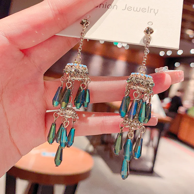 Korean version unique Women's earrings jewelry high-end light luxury new ethnic  long tassel cute earrings for woman jewellery