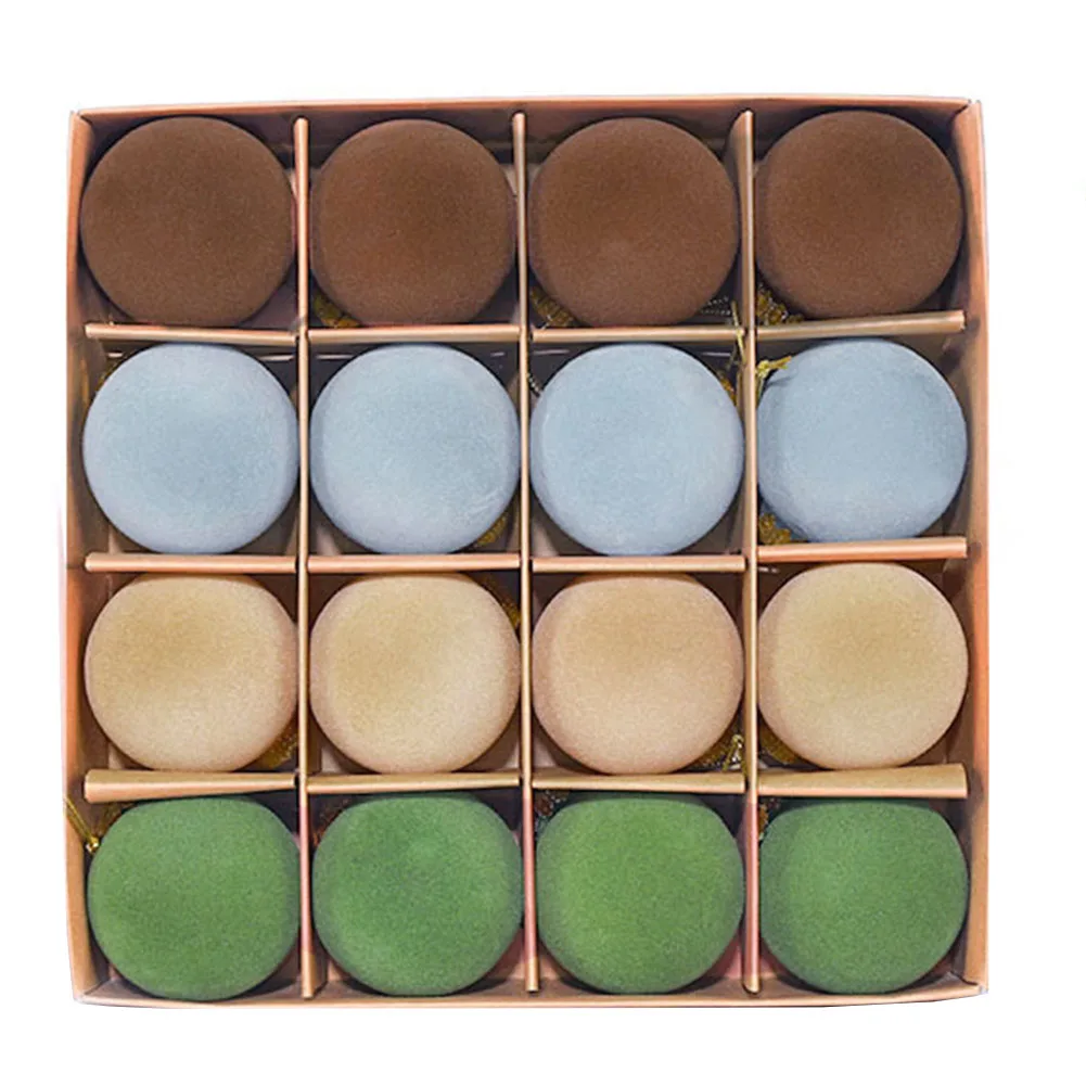 

Плюшевый праздничный декор диаметром 2,4 дюйма. Универсальные стили в комплекте. Годовая используемость. Тема когезического декора.