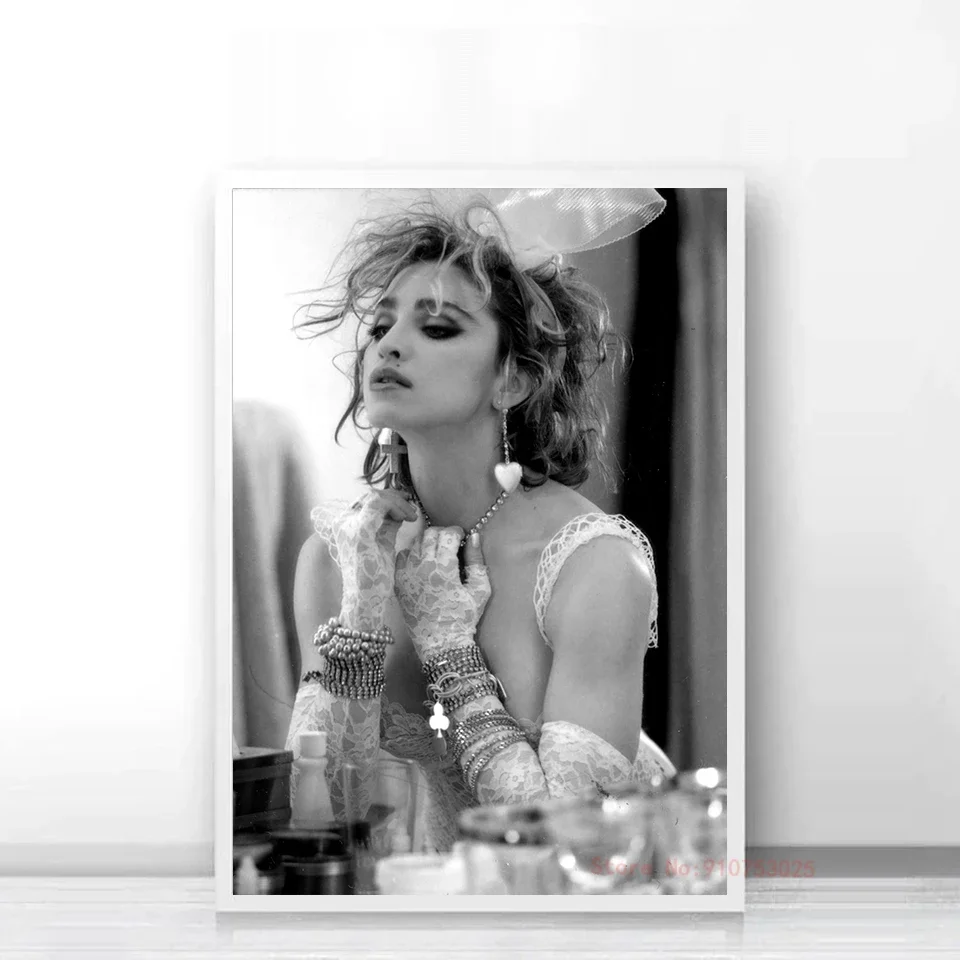 Posters and Prints Madonna Famous Music Singer Black White Photo Star Actress Canvas Art Pictures For Living Room Decor