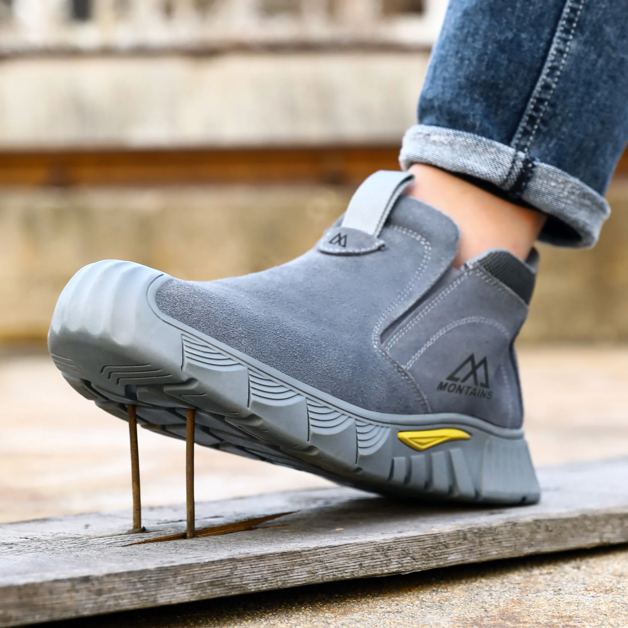 Safety Shoes Man Lightweight Steel Toe Shoes for Men Women Comfort Breathable Safety Shoes Man Indestructible Work Shoes Men ﻿