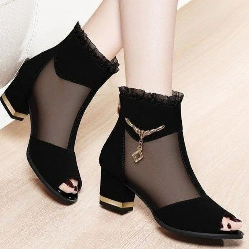 

Hollow High Heels Chunky Heel Versatile Spring Summer New Women's Mesh Sandals High Heel Outdoor Mid Heel Women's Sandals