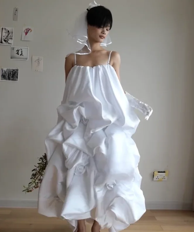 TL 2026 White Satin Puffy Wedding Party Dress Pretty Ruffle Bridal Gown Chic Floral Applique Evening Prom Gowns