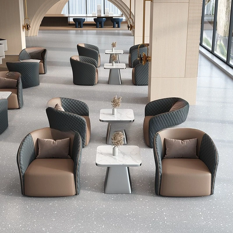 โต๊ะเจรจาธุรกิจสำนักงานขายสไตล์โมเดิร์นหรูหราเบาๆ พร้อมเก้าอี้ 4 ตัว โต๊ะกลมเล็ก โต๊ะและเก้าอี้สำหรับการเจรจา