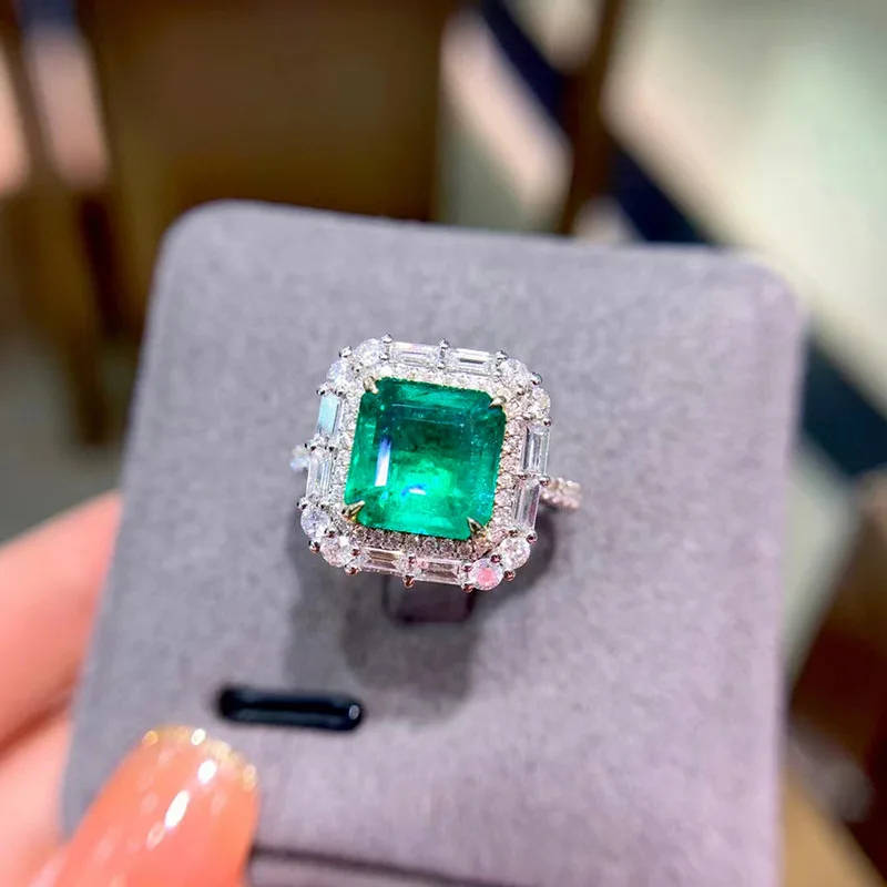 

Retro European and American Female Imitation Emerald Ring Set with Diamonds Women Square Luxury Jewelry