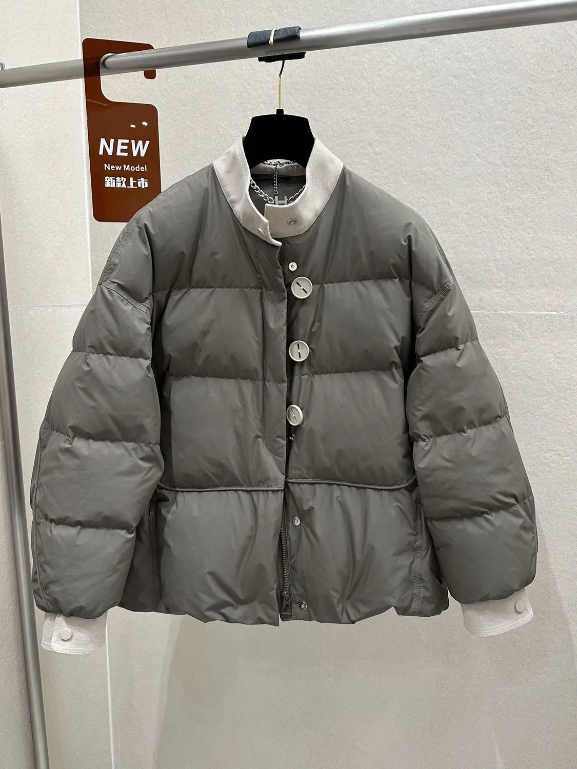 2026 Winter New Women's Down Jacket Loose Splicing Windproof Stand Collar 90 White Duck Down Jacket