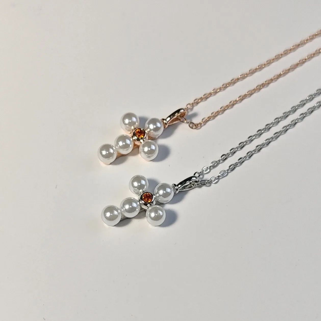 Жемчужное ожерелье с крестом и цирконием, женское легкое, роскошное, элегантное, нишевое, дизайнерское, модная универсальная цепочка на ключицу