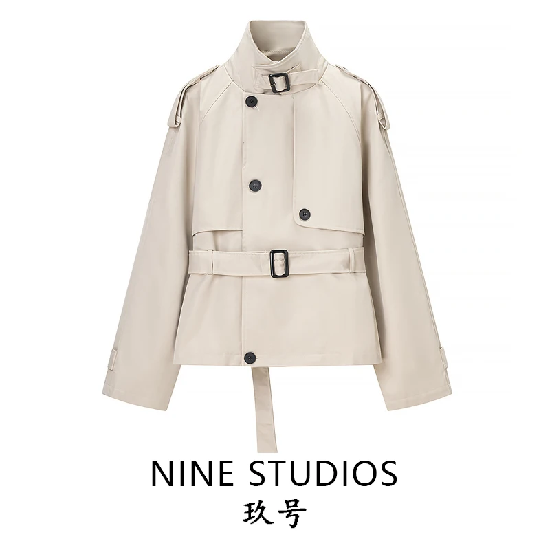 

Повседневная свободная куртка на пуговицах с высоким воротником и поясом. Женская верхняя одежда. Пальто. Верх из полиэфирного волокна или длина.