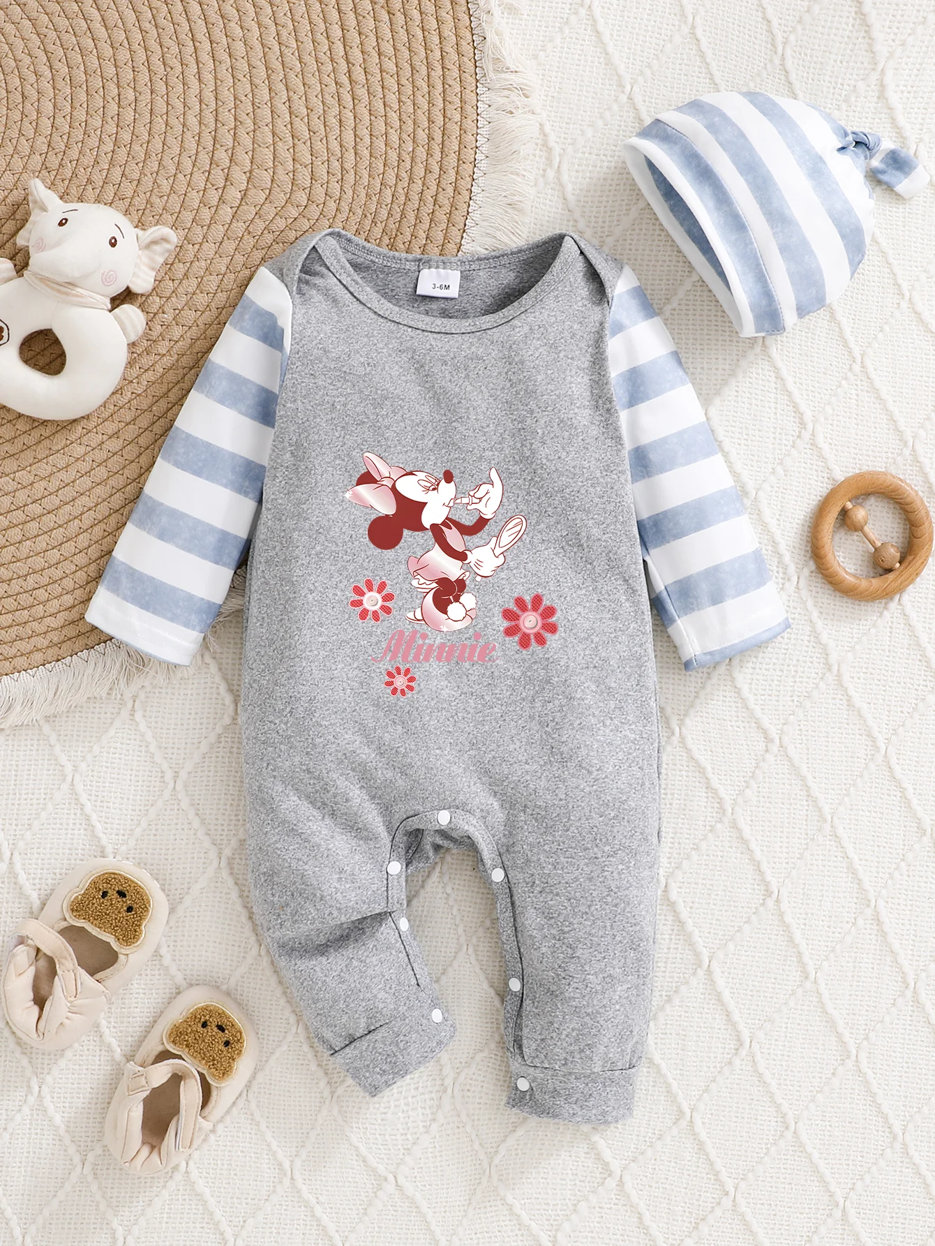 

【Официально авторизованный】 Комбинезон с капюшоном Disney Minnie Baby | Уютный тканевый серый комбинезон с цветочным узором «Минни» и принтом