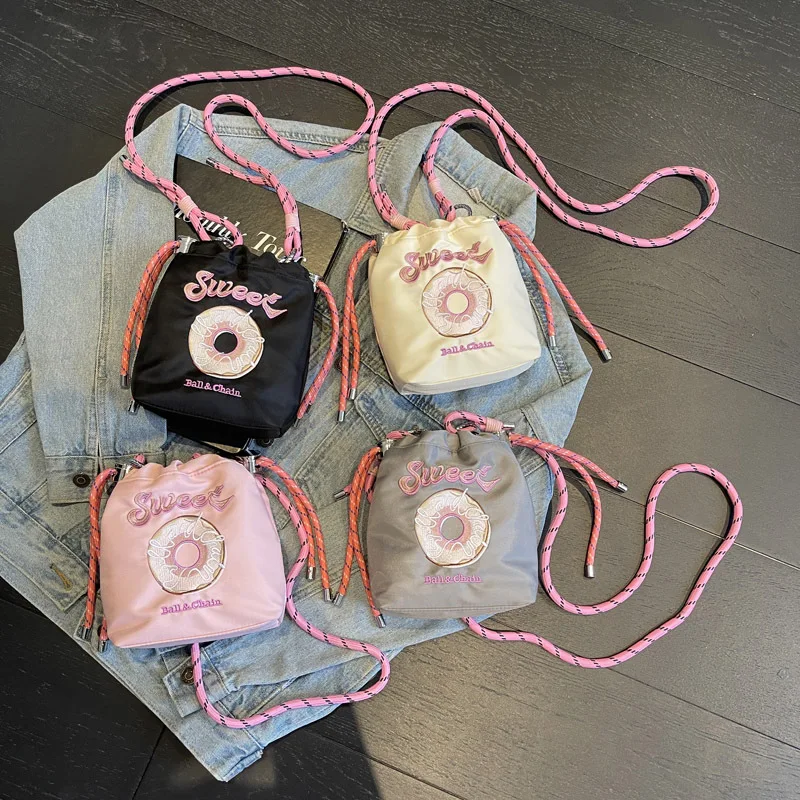 

2025 Japanese Style Embroidered Drawstring Bucket Bag Cute Mini Crossbody Phone Purse for Girls Sweet Shoulder Bag
