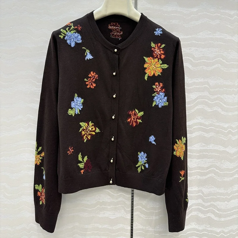 

High-quality embroidered floral pearl buttons women's cardigan Round-neck slimming sweater Age-reducing clothing 25100853