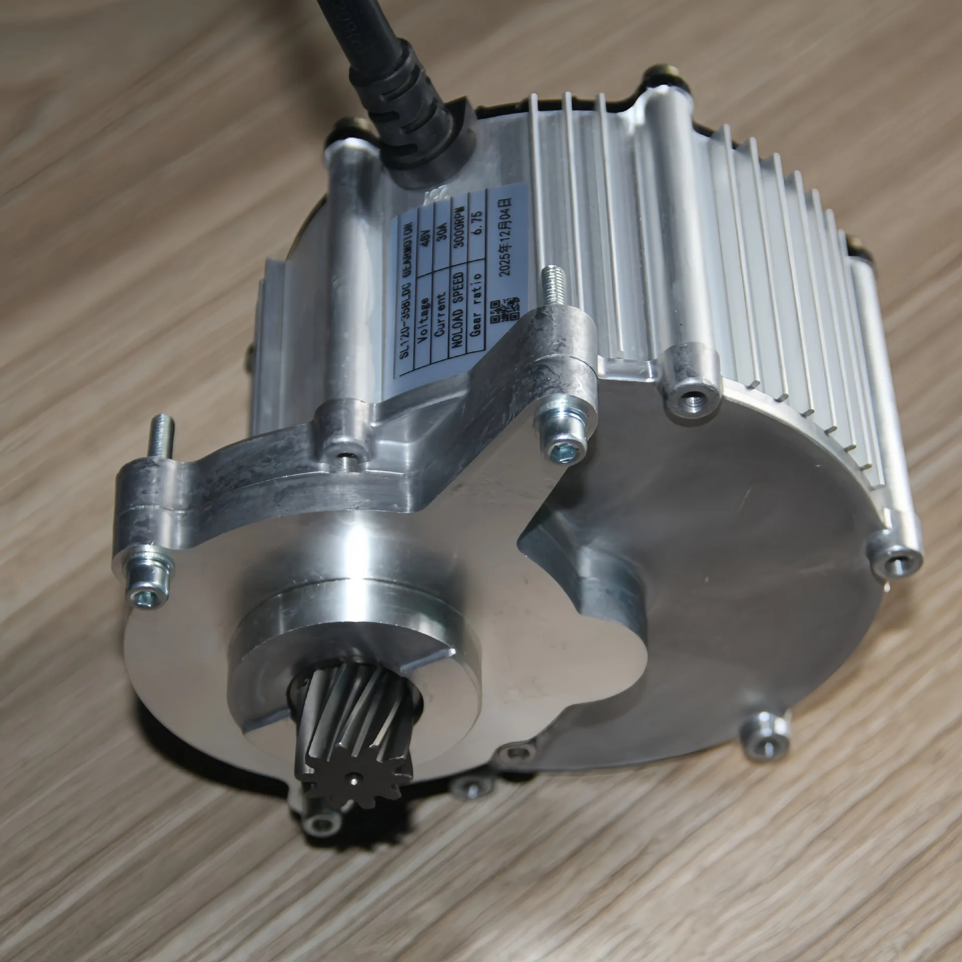 DC brushless motor with gearbox for crawler remote control lawn mower