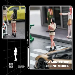Resin Handmade Painted 1/64 Miniatures Figure Curly Hair Girl  Microshoot Scene Display Collection Decoration