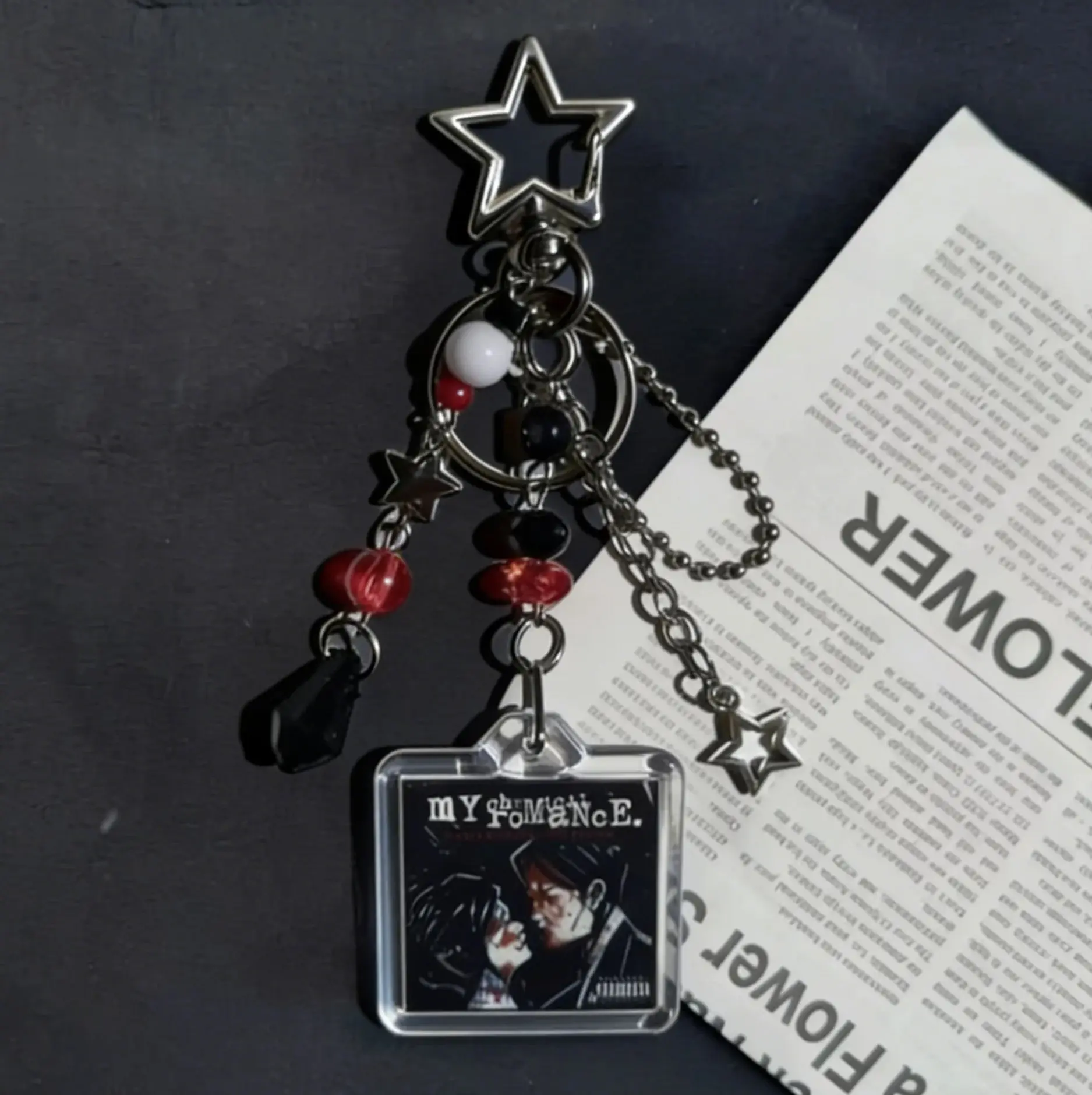 Kreativer Cooler Stil My Chemical Romance Schlüsselanhänger Tasche Sweet Revenge Perlen Charm Accessoires Geschenke – Detail 2