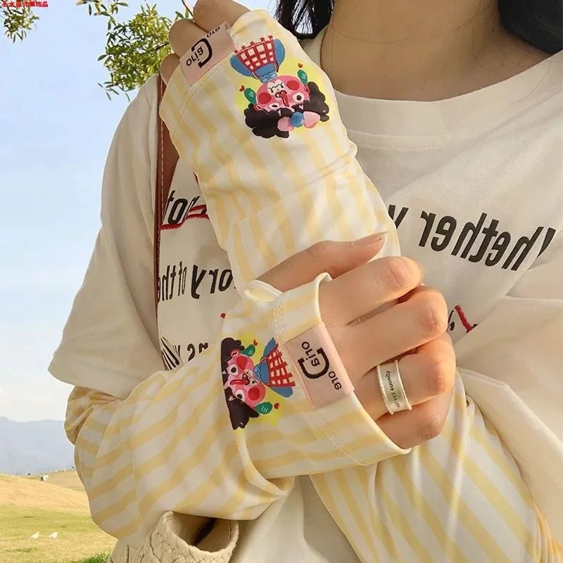 Korean Ice Silk Sun-protective Sleeves for Girls Cartoon Printed UV Protection Arm Sleeves Women Thin Sun Protection Oversleeve view 4